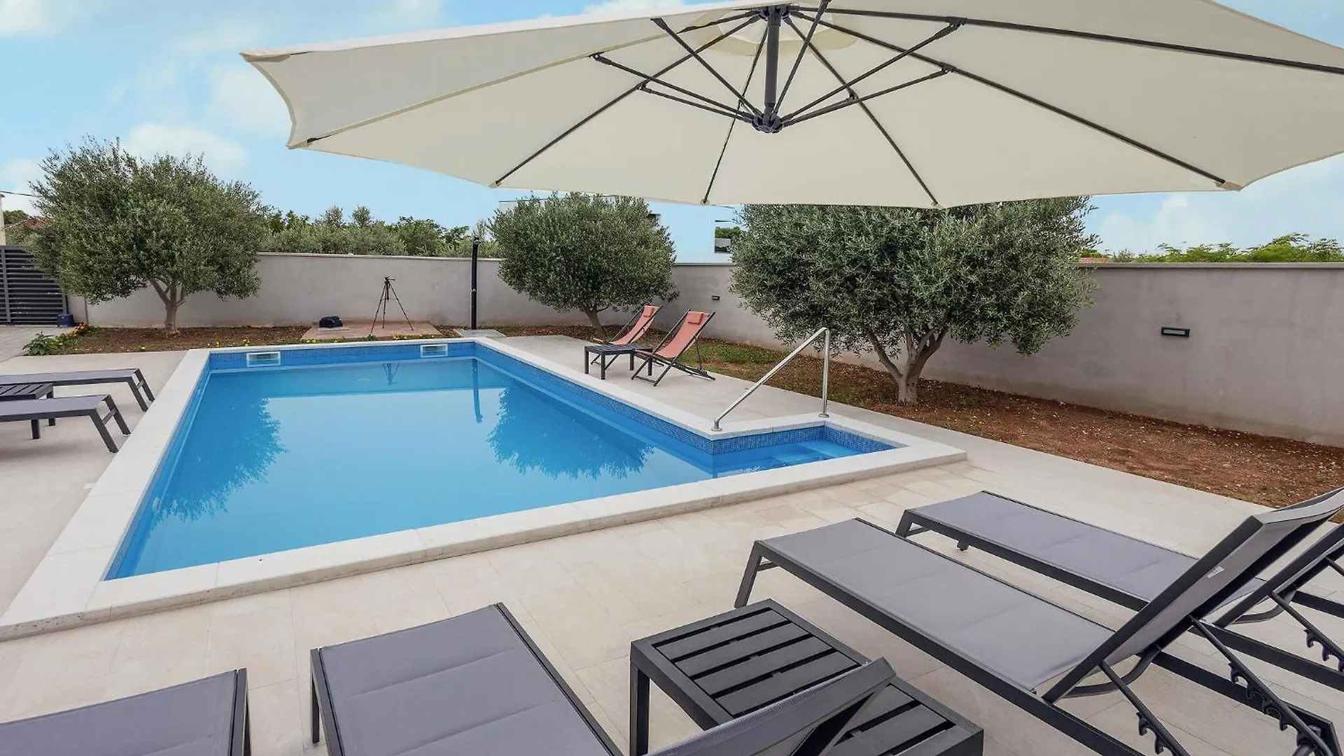 Awesome Home In Vrsi With Outdoor Swimming Pool Casa vacanze