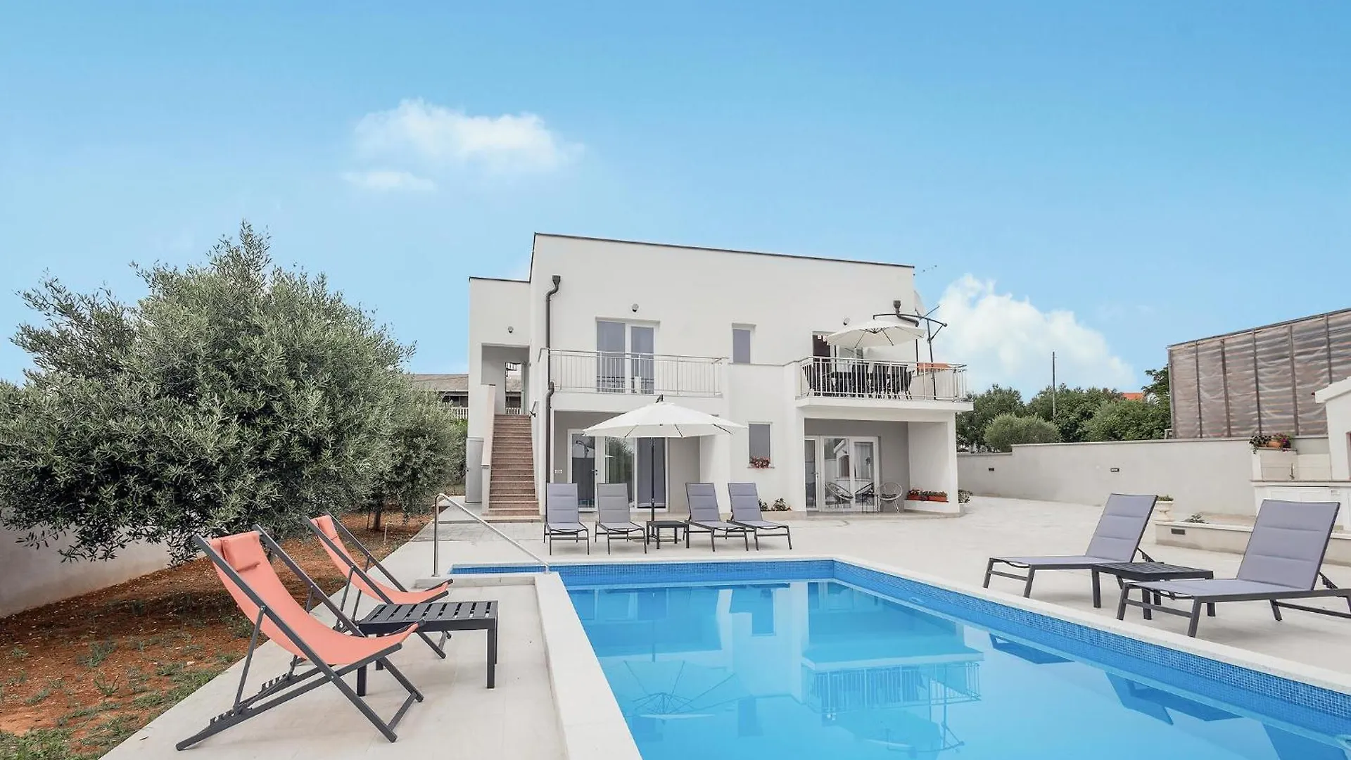 Awesome Home In Vrsi With Outdoor Swimming Pool Casa vacanze